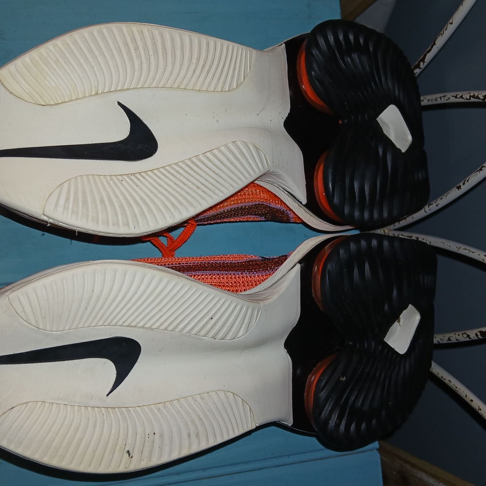 Nike Zoom Athletic Shoes - Coral and White - Picture 5 of 5